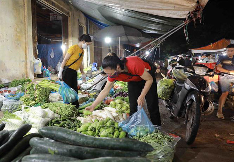 Giá rau củ, thực phẩm ở Hà Nội tăng giá