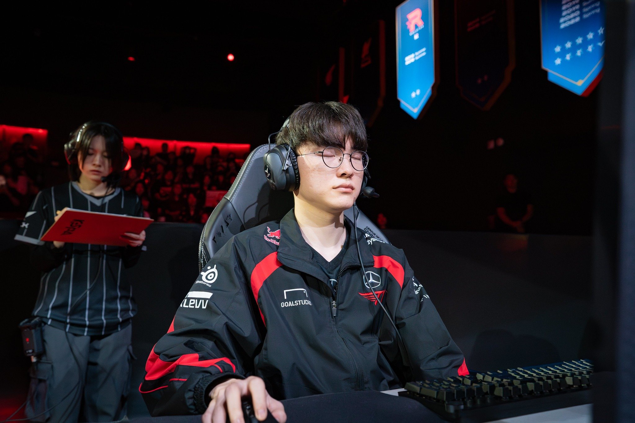 Riot Games buff ngầm cho T1, cộng đồng LPL không hài lòng